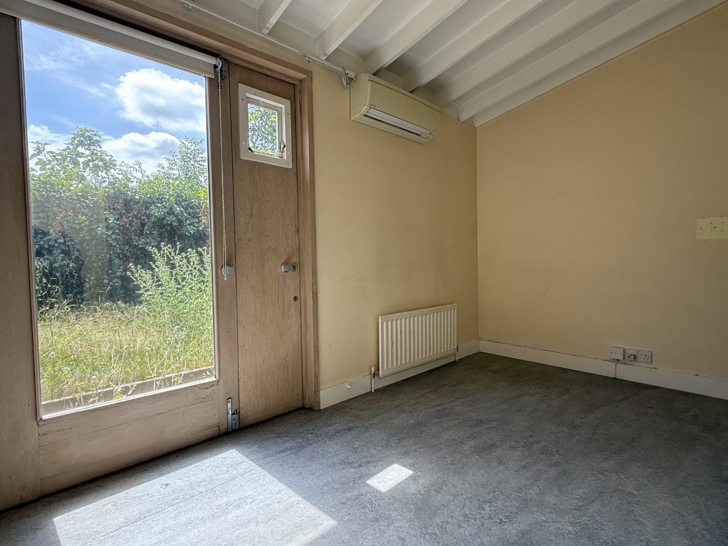 Derwent Crescent, London